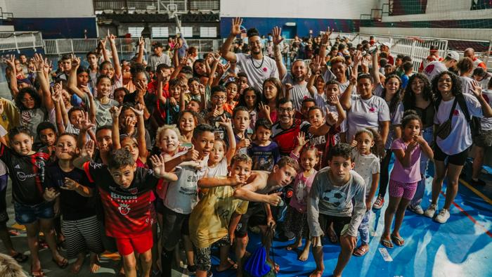 Kids and volunteers at the Kind Monsters Children's Day 2023 event in Brazil, photo 3